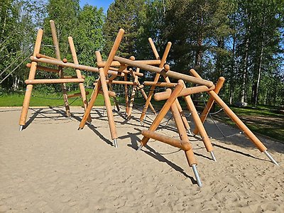 Klättertorn vid Bölesholmarna.